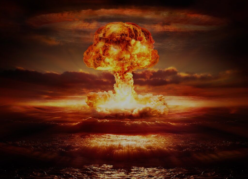 esplosione atomica: Oppenheimer fu ufficialmente il padre della bomba atomica