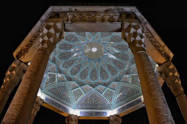 tomba di Hafez, il poeta più amato in Iran del mondo dei sufi